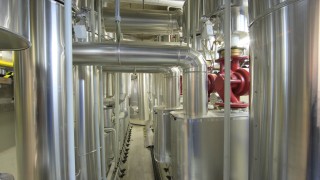 Innenraum der Energiezentrale in der Johann-Sebastian-Bach-Straße