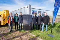1. Solar-Radwegüberdachung entsteht in Freiburg 